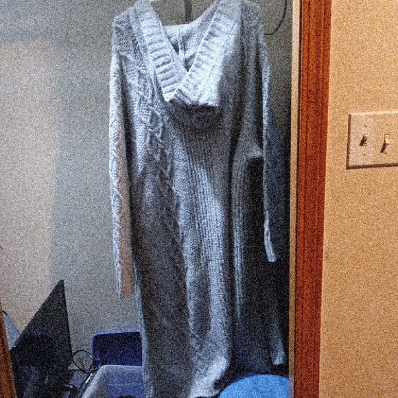 Elegant Light Gray Knit Cardigan - Picture 1 of 3